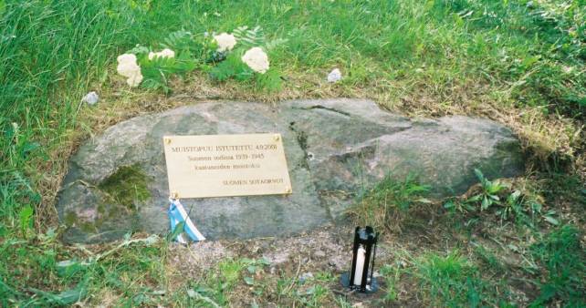 Laatan paljastaminen